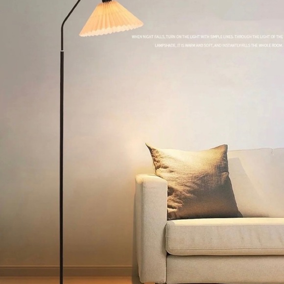Sold -Ins Pleated Lampshade Led Floor Lamp - Picture 3 of 8